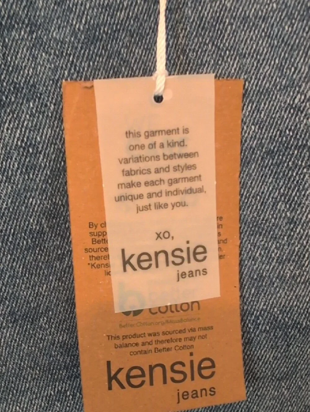 Kensie Women’s Flare Jeans in Light Blue Wash Brand New